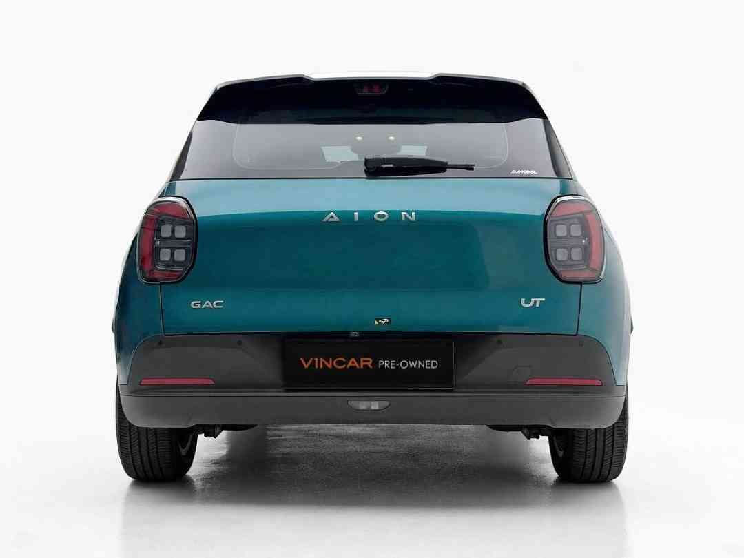 Aion UT Electric Premium (Category: Used Cars) located in Singapore. Submitted by vincar_pre-owned (Listing ID 1467544242, Image 3). Description: A stylish and practical choice for city driving, daily commuting and family use. Enjoy the smooth, quiet and effortless driving experience of an EV without compromising on comfort and practicality. Contact us today to arrange a viewing for this unit at the V1ncar pre-owned showroom now! Features: Powere
