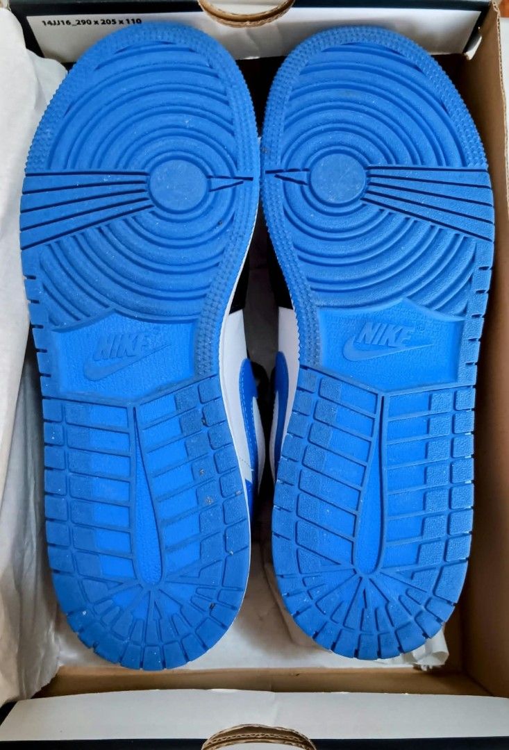 Air Jordan 1s Low "Royal Toe 2.0" (Category: Sneakers) located in Manila. Submitted by aureo.shop (Listing ID 1467389515, Image 2). Description: Sohrang kinis pa 1-2 times lang nagamit PM for full details!.