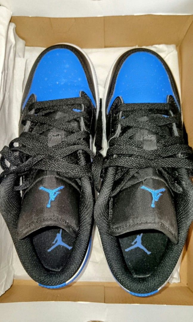 Air Jordan 1s Low "Royal Toe 2.0" (Category: Sneakers) located in Manila. Submitted by aureo.shop (Listing ID 1467389515, Image 1). Description: Sohrang kinis pa 1-2 times lang nagamit PM for full details!.