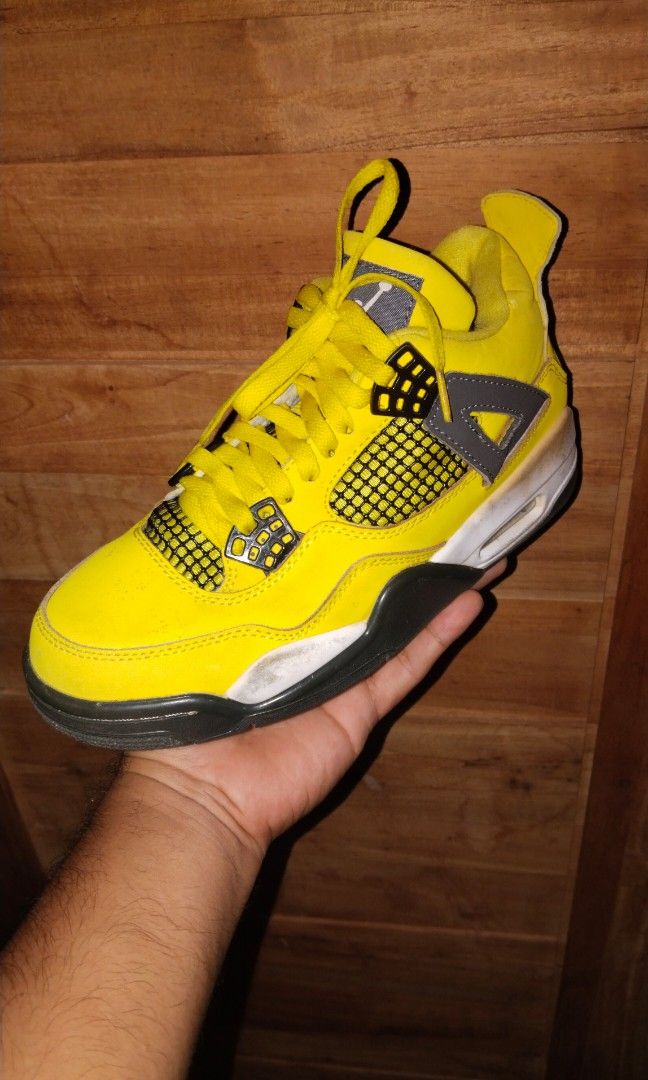 Air Jordan 4 Lightning (Category: Sneakers) located in Virac. Submitted by bigbenplaysthriftedshoes (Listing ID 1467413543, Image 2). Description: .