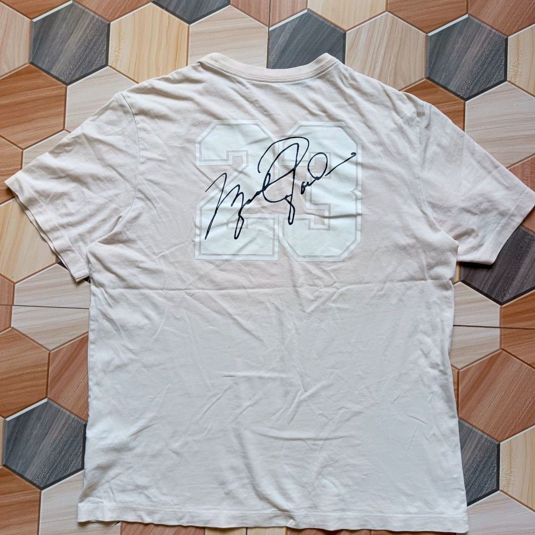 Air Jordan Essential Shirt (Category: Tshirts & Polo Shirts ) located in Maramag. Submitted by thrifty777 (Listing ID 1467531179, Image 3). Description: Authentic Jordan Slightly Used Condition Width: 21.5 ‎Height: 27 Small Stain Location Maramag Bukidnon.