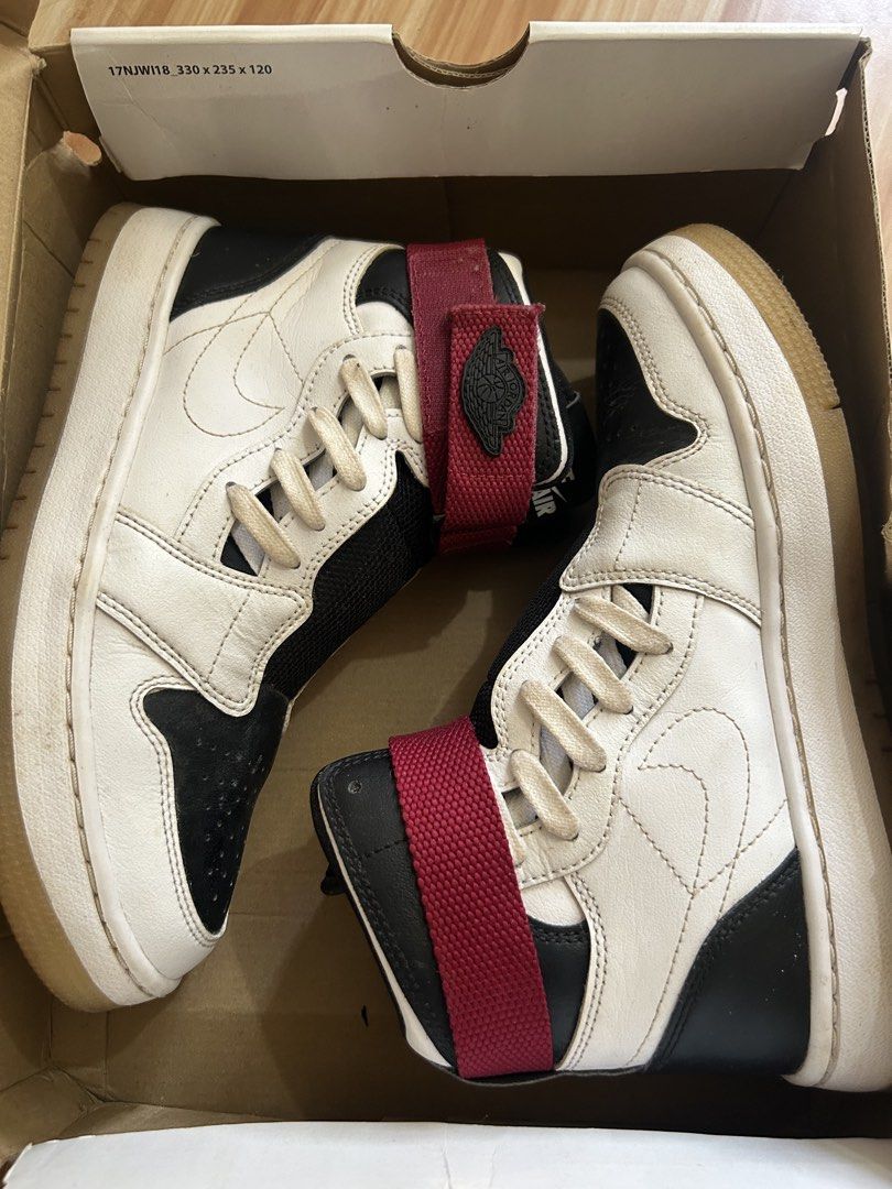 AIR JORDAN shoes (Category: Sneakers) located in Manila. Submitted by shoedeer (Listing ID 1467381581, Image 1). Description: Decluterring! Og price: 6k.