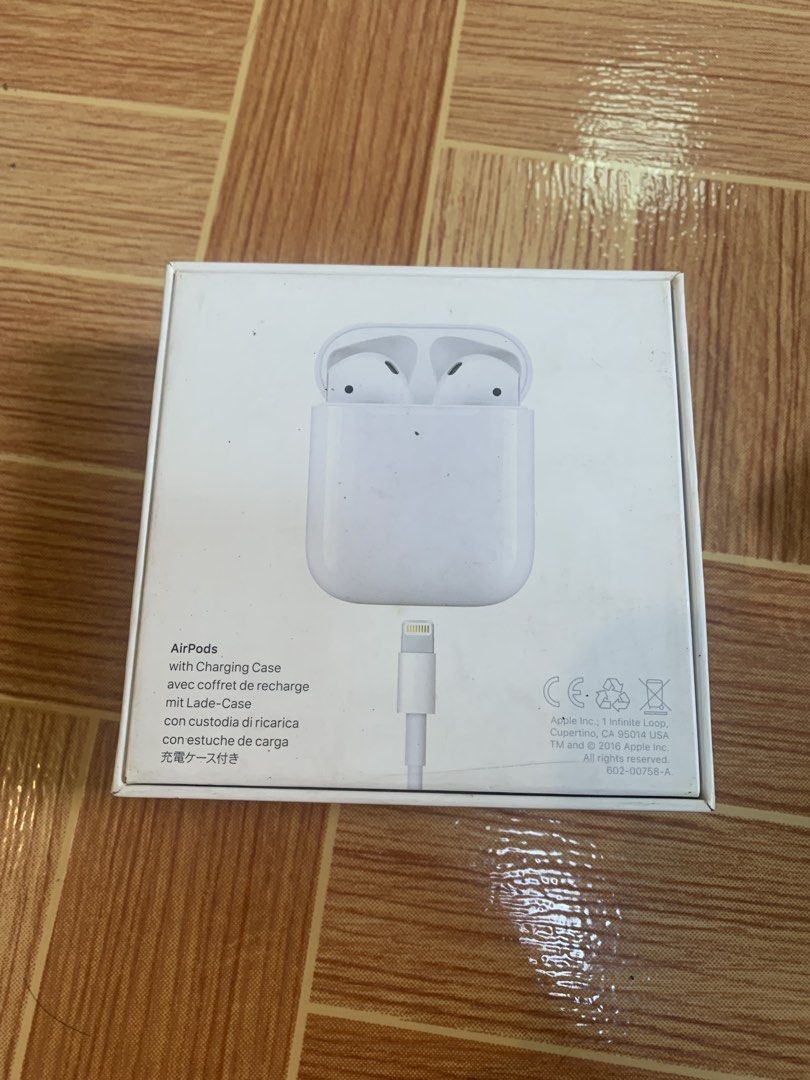 airpods gen 2 (Category: Earphones) located in Manila. Submitted by eugenediaz (Listing ID 1467390156, Image 3). Description: original airpods gen 2 used good condition.