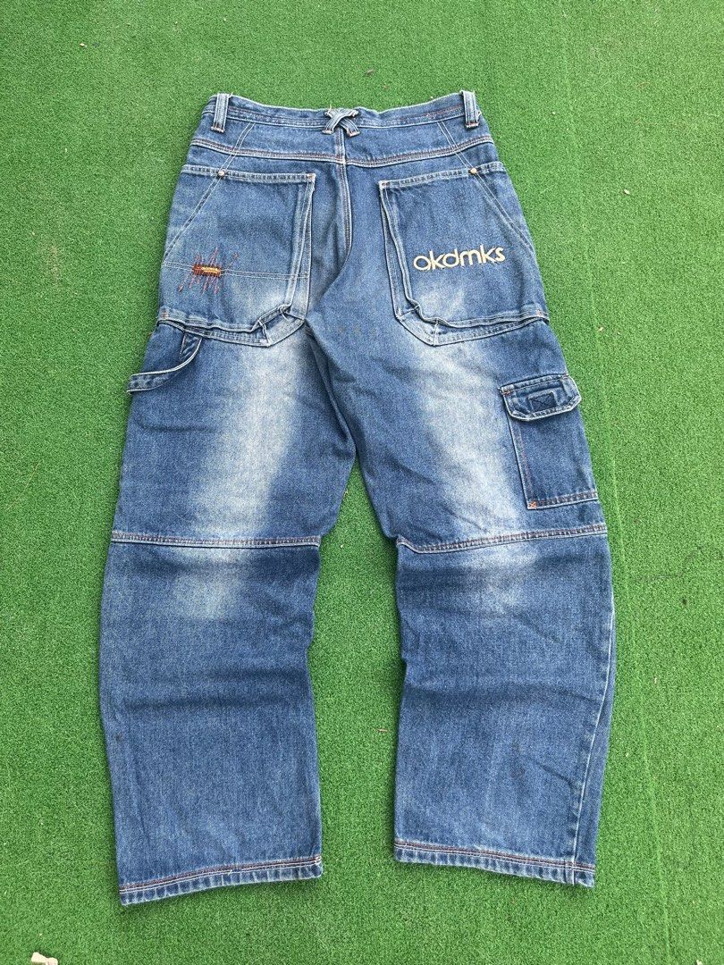 Akademiks Denim Jeans Cargo Pants Size 32 (Category: Jeans) located in Cagayan de Oro. Submitted by charlessober (Listing ID 1467503284, Image 1). Description: - Brand: Akademiks - Size: 32 Waist - Color: Blue wash - Fit: Relaxed straight leg - Material: Heavyweight denim - Details: Contrast stitching, knee panel details, and branded back pocket embroidery - Storage: Multiple utility pockets.