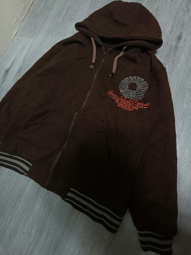 Akademiks jacket (Category: Hoodies) located in Angeles City. Submitted by 2bee_shop (Listing ID 1467386103, Image 2). Description: Akademiks y2k jacket 23/27 🧷 Heavy cotton 🧷 fully embroidered 🧷 Need wash only Mine: 450+sf.