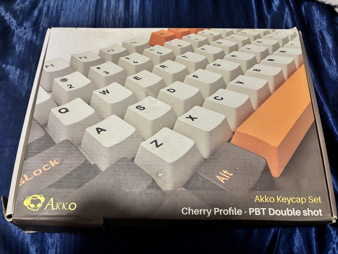 Akko keycap set ORIGINAL (bought in SM) (Category: Other Gadgets) located in Mabalacat. Submitted by preloveditemz622 (Listing ID 1467410720, Image 1). Description: Bought it for ₱2295 in SM Selling for ₱500 𐙚 DISCLAIMER ♡ Please manage your expectations, babes! These are preloved items, so kindly do not expect brand-new conditions. .