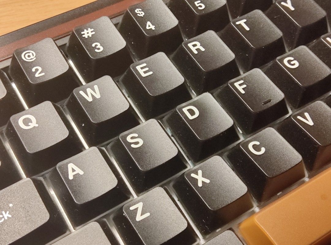 Akko RAY68 Magnetic Switch Keyboard Dark Tea (Category: Computer Keyboard) located in Mandaluyong City. Submitted by dennisells (Listing ID 1467489275, Image 3). Description: RFS: need funds.