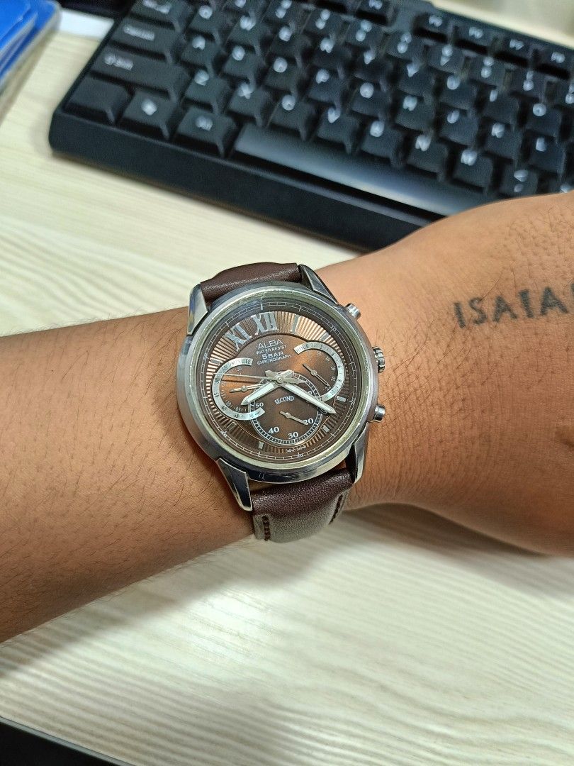 Alba Chronograph (Category: Men's Watches) located in Panabo. Submitted by markgementiza18 (Listing ID 1467513841, Image 2). Description: Alba Chronograph Chocolate dial -newly changed battery -newly cleaned inside -recently polish/buff .