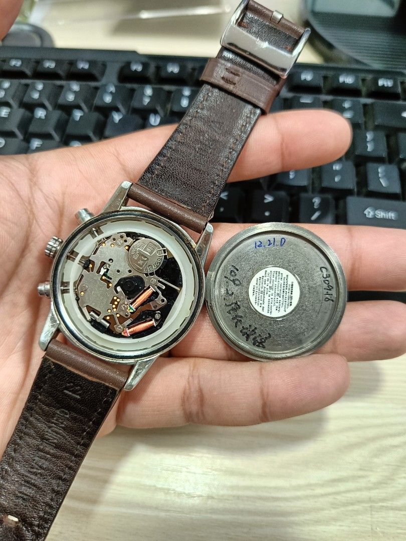 Alba Chronograph (Category: Men's Watches) located in Panabo. Submitted by markgementiza18 (Listing ID 1467513841, Image 3). Description: Alba Chronograph Chocolate dial -newly changed battery -newly cleaned inside -recently polish/buff .