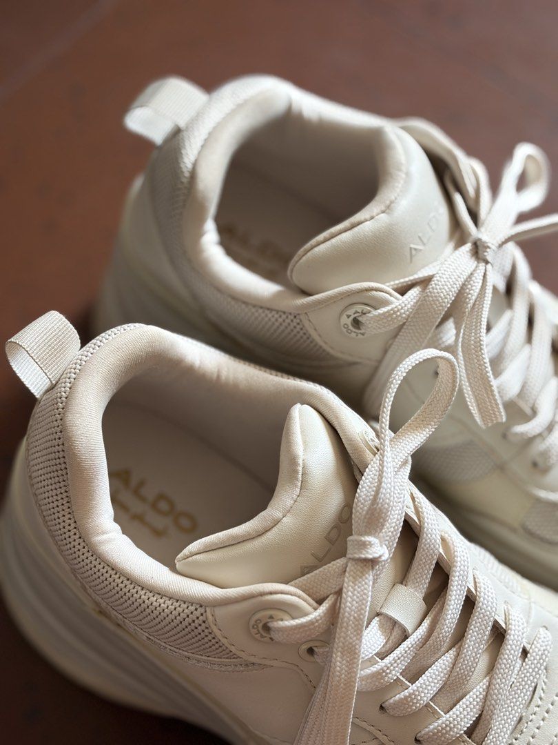 ALDO Chunky Platform Sneakers Off-White Size US 8 (Category: Sneakers) located in Mandaluyong City. Submitted by afterceej (Listing ID 1467510234, Image 3). Description: - Brand: ALDO - Style: Chunky platform sneakers - Color: Off-white - Size: US 8 / EUR 38.5 / UK 5.5 - Condition: Clean uppers, minor dirt on the bottom soles from normal use -📍 Mandaluyong 🚚 Shipping fee c/o buyer via Lalamove or J&T DM to claim 💌.