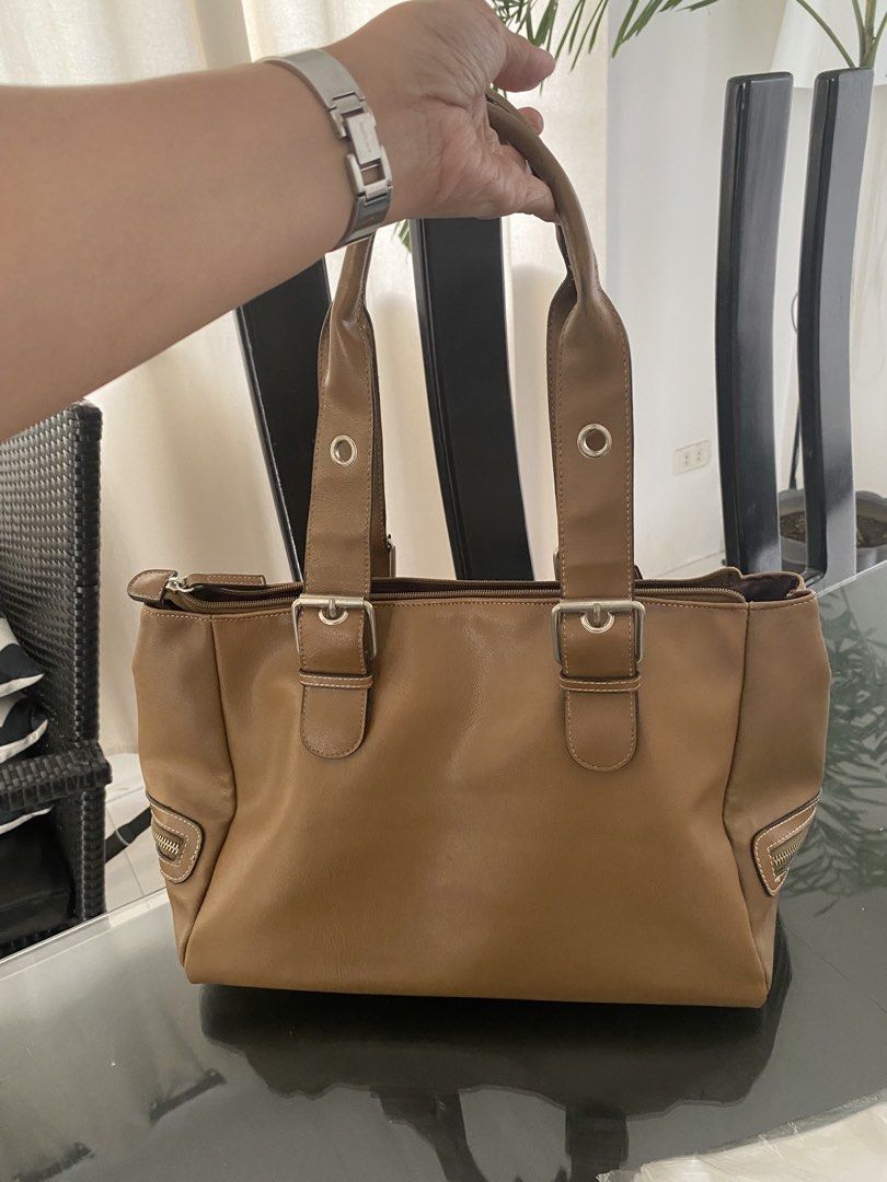 Aldo Tote Bag Bundle / Individual (Category: Tote Bags) located in Paranaque City. Submitted by puhshop (Listing ID 1467419878, Image 3). Description: - Brand: Aldo - Colors available: Green, Tan, and Black - Spacious main compartment with secure zipper closure - Multiple inner pockets plus a convenient interior zip pocket - Exterior side zippers and front zipper pocket for easy access - Structured top handles featuring buckle and grommet details