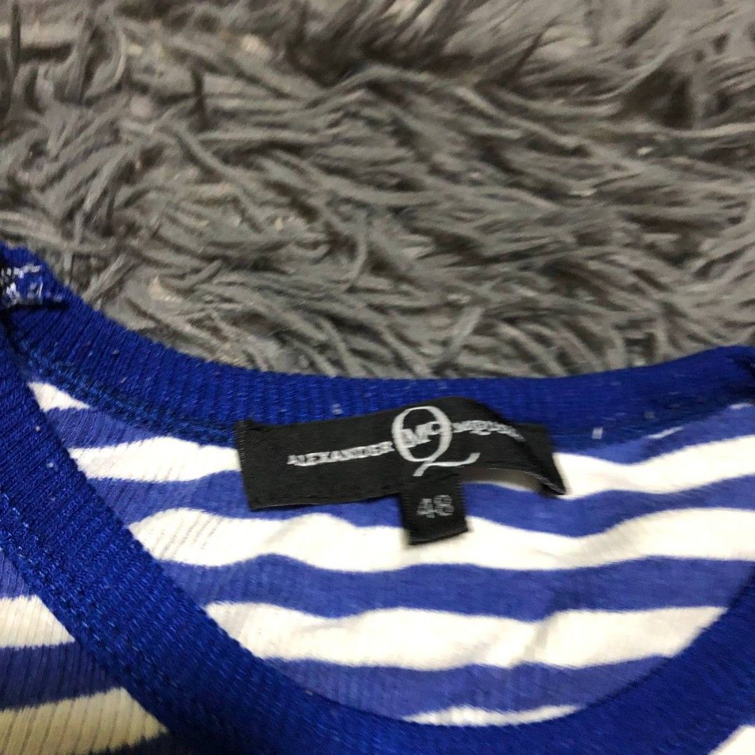 Alexander McQueen Knitted Shirt (Category: Activewear) located in Camiling. Submitted by thriftscape2024 (Listing ID 1467551832, Image 2). Description: Excellent Condition Color rate: 9/10 Issue: ❌❌❌ Dimes: W15xL26.