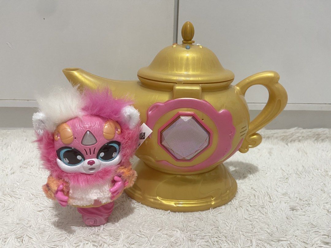 Amazing Magic Mixies Magic Genie Lamp (Category: Interactive Toys) located in Manila. Submitted by jassie06 (Listing ID 1467496957, Image 2). Description: Working! What you see is what you get..