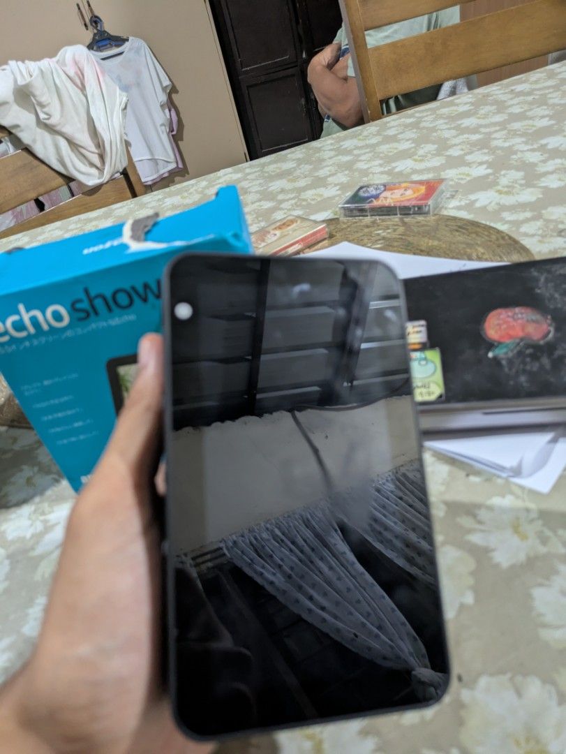 Amazon echo show 5 (Category: Other Audio Equipment) located in Angeles City. Submitted by renzyboypalaboy (Listing ID 1467517517, Image 2). Description: item is in good working condition no known issues may punit lng sa box package contains unit and original charger.