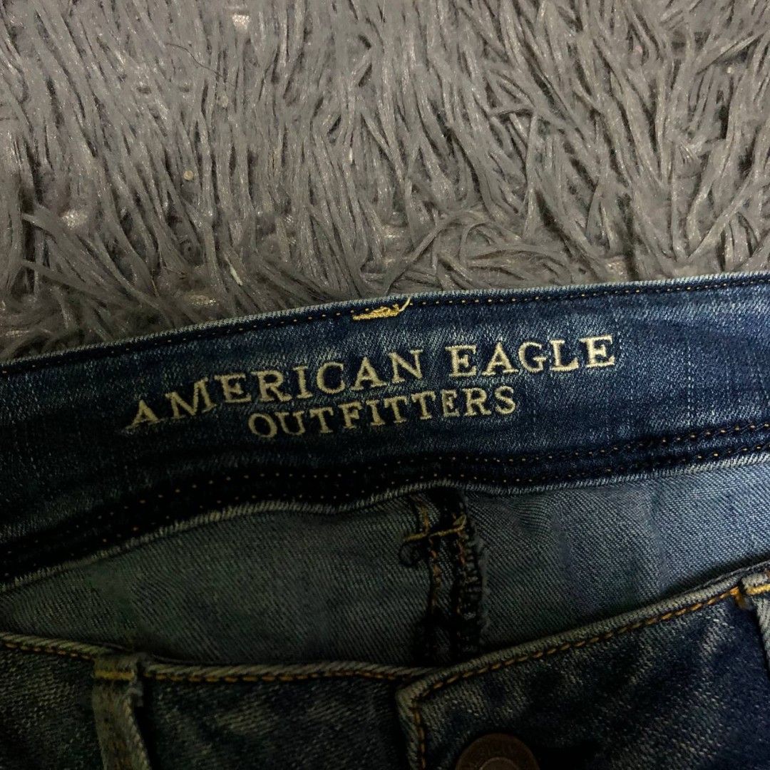 American Eagle Flare Pants (Category: Jeans) located in Camiling. Submitted by thriftscape2024 (Listing ID 1467557457, Image 3). Description: Excellent Condition Color rate: 9/10 Issue: ❌❌❌ W: 32 L: 41 Thigh: 11 Leg Opening: 9.