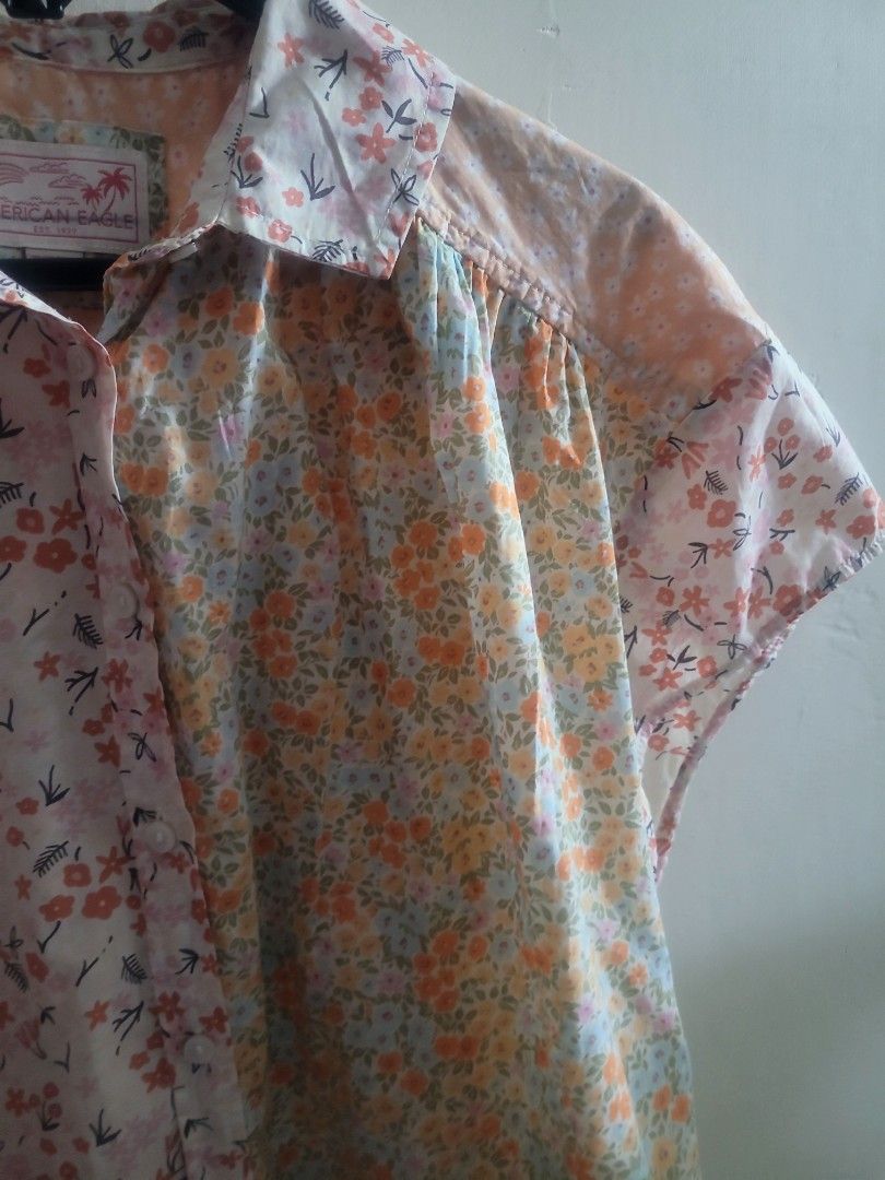 American Eagle top.as new (Category: Blouses) located in Los Banos. Submitted by lopecruz (Listing ID 1467486317, Image 3). Description: armpit : 23" length : 25" like new, no flaws Medium to near Large frame.