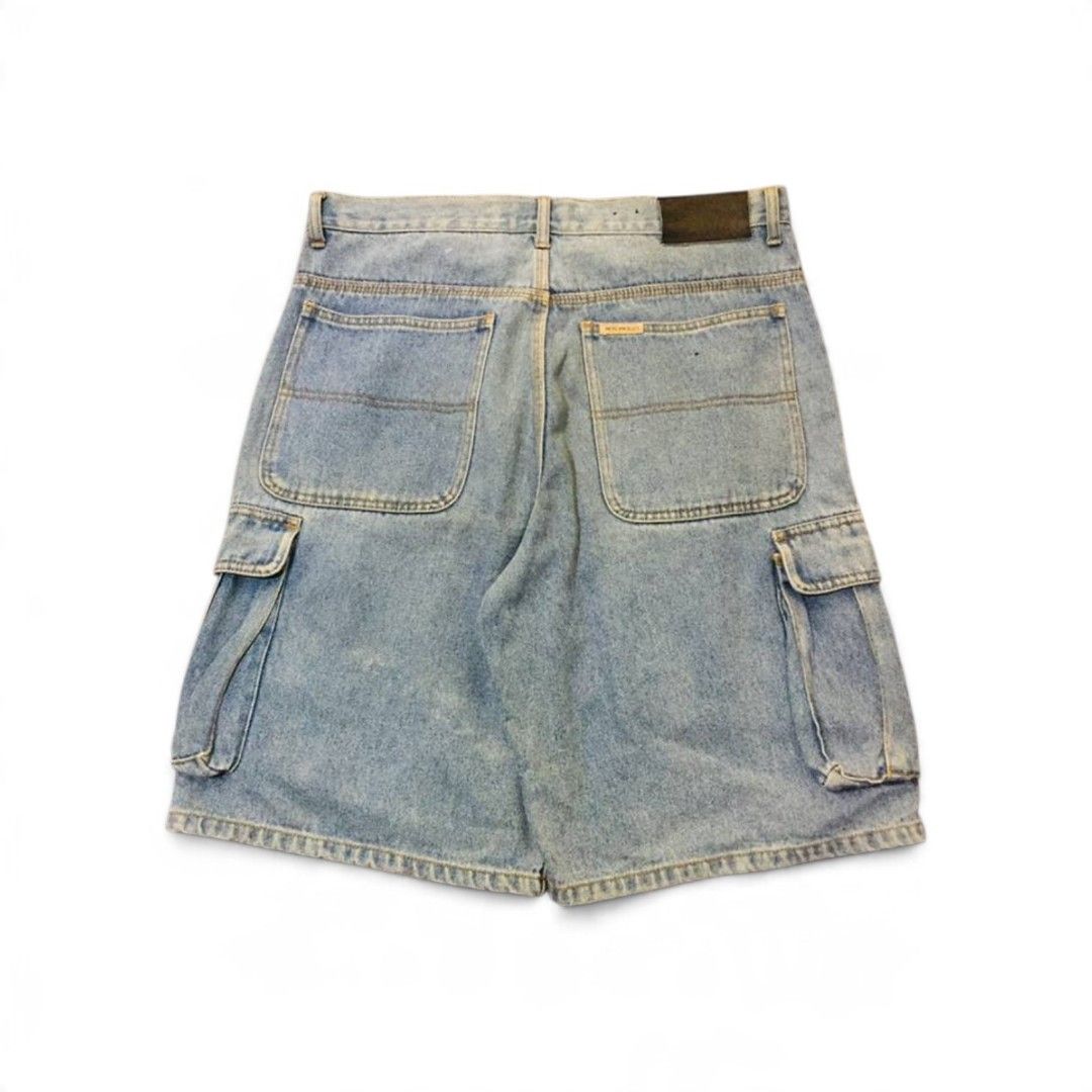 Americana Blues Denim Cargo Shorts (Category: Shorts) located in Manila. Submitted by gentlecloud_713dbd (Listing ID 1467511004, Image 1). Description: - Brand: Americana Blues - Style: Classic 90s streetwear denim cargo shorts - Wash: Light wash - Material: 100% premium cotton - Features: Multiple functional cargo pockets, leather back waistband patch, and branded button closure - Condition: Great quality, ready to wear.