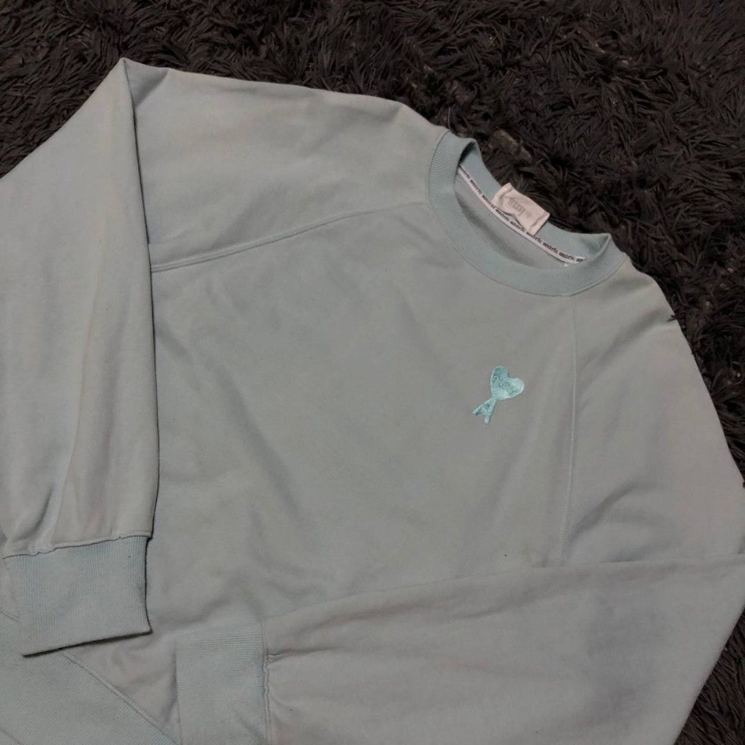 Ami Sweatshirt (Category: Activewear) located in Camiling. Submitted by thriftscape2024 (Listing ID 1467496525, Image 2). Description: Excellent Condition Color rate: 9/10 Issue: need wash Dimes: W25xL25.