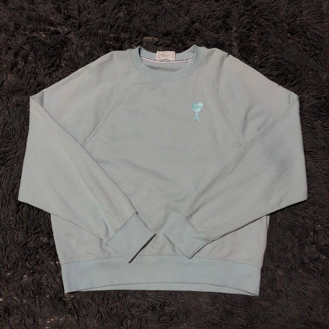 Ami Sweatshirt (Category: Activewear) located in Camiling. Submitted by thriftscape2024 (Listing ID 1467496525, Image 1). Description: Excellent Condition Color rate: 9/10 Issue: need wash Dimes: W25xL25.