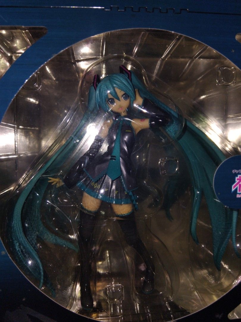 Anime figures, Vocaloid and evangalion (Category: Figurines & Statues) located in Malabon City. Submitted by coolflower_d7dd0f (Listing ID 1467452897, Image 3). Description: .