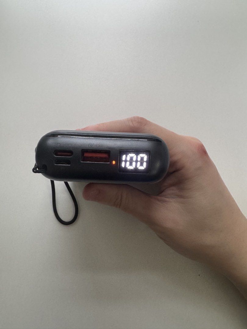 Anker - wire or wireless - 10,000mah (Category: Batteries & Power Banks) located in Quezon City. Submitted by JCshops (Listing ID 1467441497, Image 3). Description: .