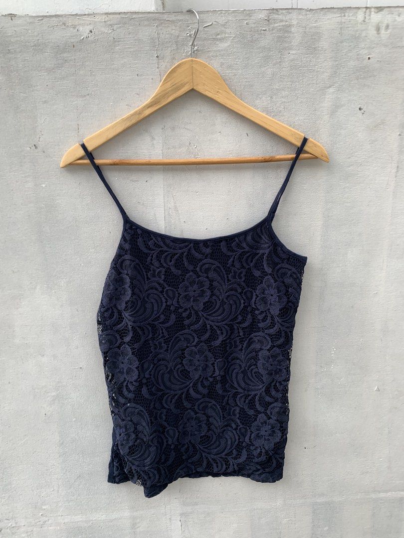 Ann Taylor Navy Lace Camisole (Category: Sleeveless) located in Muntinlupa City. Submitted by pink.poppies (Listing ID 1467451959, Image 1). Description: .