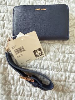 (Category: ) located in . Submitted by gvccloset (Listing ID 1467376371, Image 1). Description: .