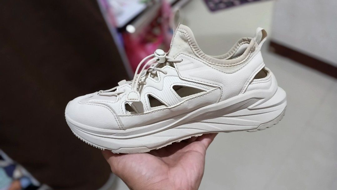 ANTA TANLIN (Category: Sandals) located in Davao. Submitted by jahvyen (Listing ID 1467396872, Image 3). Description: FOR SALE: OUTDOOR SANDALS ANTA TANLIN US 6.5/EUR 37.5/23.5 CM EXCELLENT CONDITION LOCATION: TORIL,DAVAO CITY..