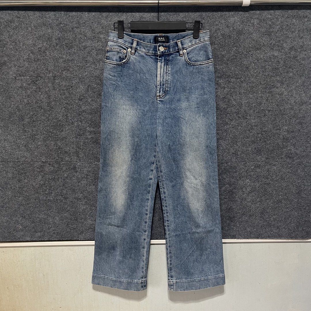 A.P.C. Jeans (Category: Jeans) located in Kadingilan. Submitted by tejaresnick (Listing ID 1467532771, Image 1). Description: Excellent condition No issue Width 13 Length 35.5.