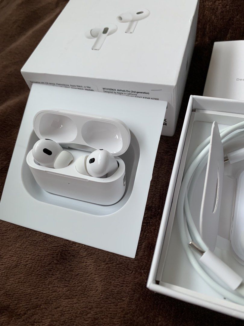 Apple AirPods Pro 2nd Generation with Lightning to USB Cable (Category: Headphones & Headsets) located in Manila. Submitted by mau13 (Listing ID 1467387888, Image 1). Description: - Apple AirPods Pro (2nd Generation) with charging case - Includes original box, documentation, and all extra ear tip sizes - Comes with a separate, brand-new unopened 1m Lightning to USB cable - Perfect for daily commuting, music, and crystal-clear calls.