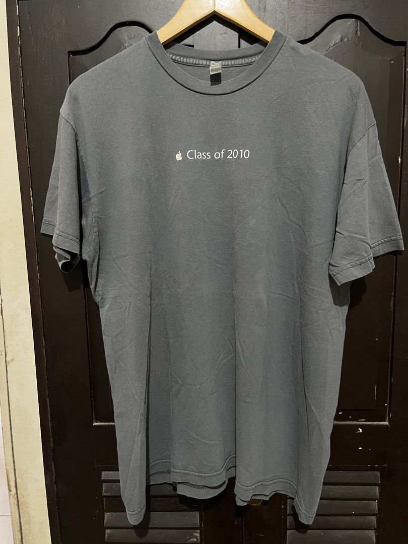 Apple “Class of 2010” Employee Promo Tee (Category: Tshirts & Polo Shirts ) located in Santa Cruz. Submitted by wecareaboutthingswedonothave (Listing ID 1467601419, Image 1). Description: Width - 23 Length - 27 XL on tag Issue: Pinhole. History of repair. See picture Shipping will be shouldered by the buyer.