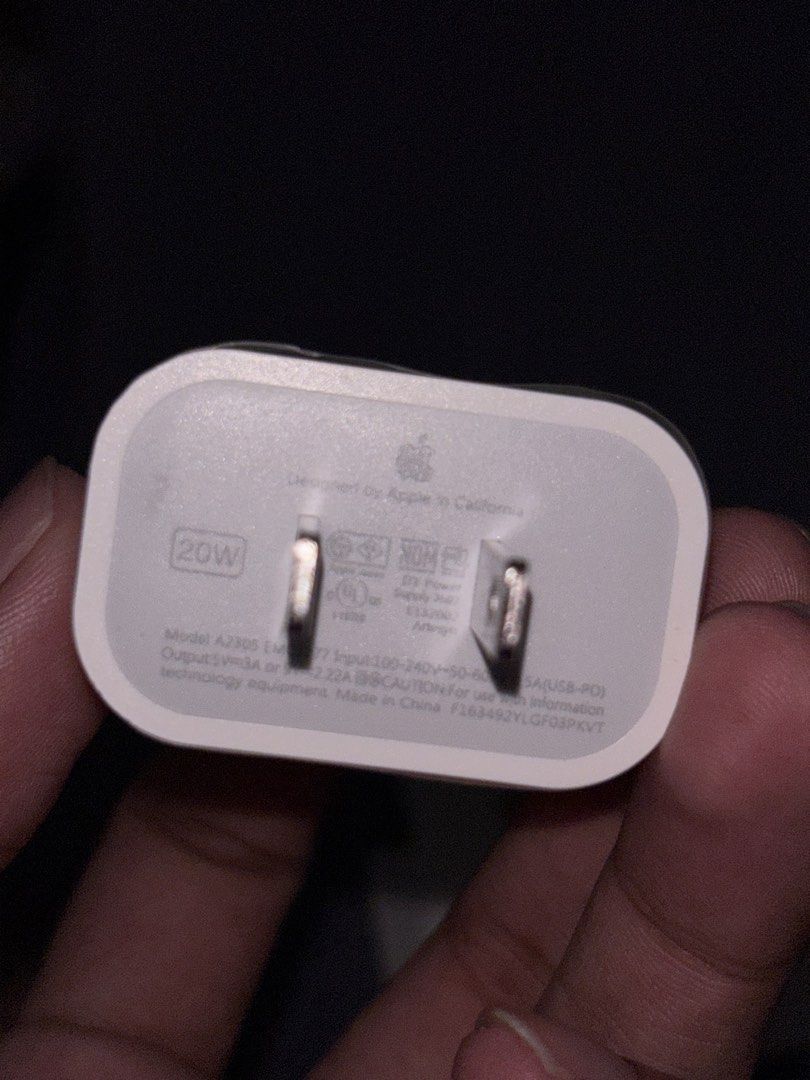 Apple iPhone Charger 20 watts Adapter/Brick USB C (Category: Chargers) located in Pasay City. Submitted by yoshizou (Listing ID 1467569156, Image 3). Description: Apple iPhone Charger 20 watts adapter and Usb c 350 Brandnew For delivery/Pick up/Meetup.