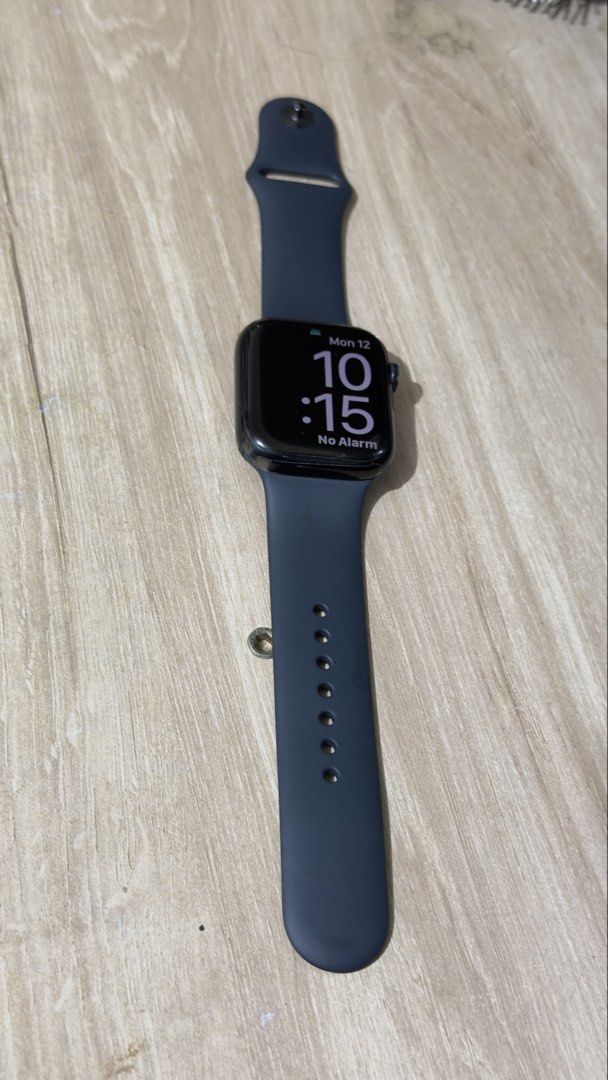 Apple Watch 8, 45mm (Category: Wearables & Smart Watches) located in Makati City. Submitted by mikemabini (Listing ID 1467386635, Image 1). Description: Excellent condition. The watch works perfectly and has been taken well care of. It comes with the original charging cable. The watch is fully compatible with the latest version of watchOS. Please let me know if you have any questions or would like to arrange a viewing. Specifications: Series 8, 4