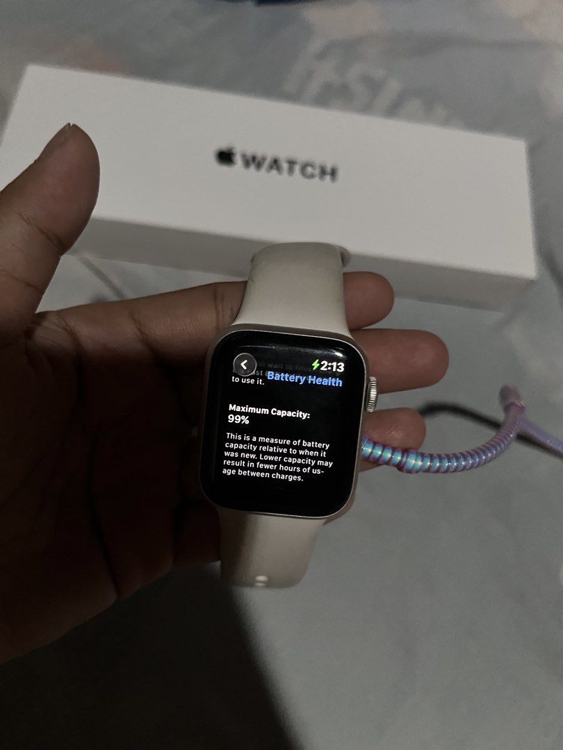 APPLE WATCH SE 3 GPS 40MM (Category: Wearables & Smart Watches) located in Manila. Submitted by rbernadette_ (Listing ID 1467416331, Image 3). Description: FOR SALE ₱9,999 Apple Watch SE 3 (GPS) Sport Band Starlight - 40MM S/M Battery health - 99% Minimal dent right side (small scratch) seen in last picture No internal issues Charger cord and box included With free black silicone strap and cream nylon strap (not from apple) Can do meet ups near T