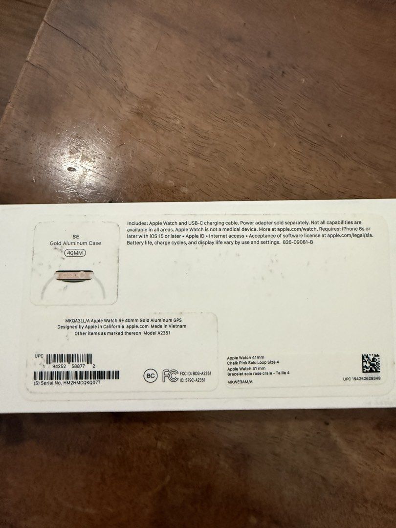 Apple Watch SE (Gold) (Category: Wearables & Smart Watches) located in Pasig City. Submitted by mxvxt (Listing ID 1467417524, Image 3). Description: 〰 gold aluminum case 〰 comes with original apple watch box, charging cable, pink band + 3 extra straps 〰 pre-loved, still in good working condition! 〰 great for tracking workouts, steps, heart rate, daily activity, and more! 〰 rfs: decluttering .