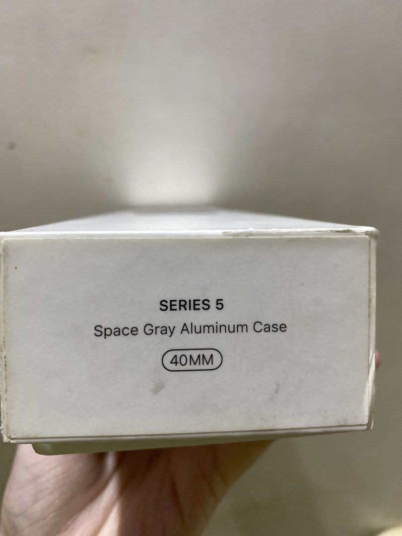 Apple Watch Series 5 (Category: Other Mobile & Gadget Accessories) located in Quezon City. Submitted by safedragon_e731f6 (Listing ID 1467444575, Image 1). Description: .