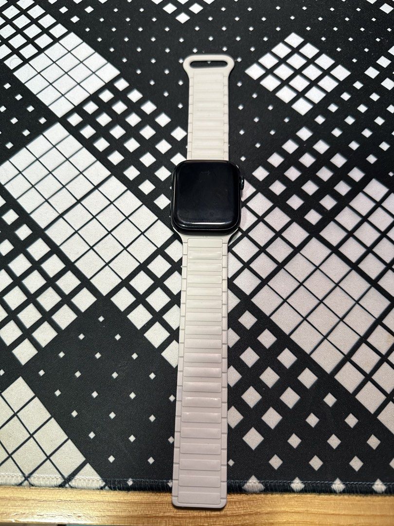 Apple Watch Series 9 (Category: Wearables & Smart Watches) located in Manila. Submitted by thingsilovetoyours (Listing ID 1467393935, Image 3). Description: - Brand: Apple Watch Series 9 - Design: Sleek black case paired with a stylish white textured silicone strap - Inclusions: Comes with original box, original silicon bands, aftermarket magnetic band and protective case - Condition: Well-maintained and fully functional - Meetups: Available with