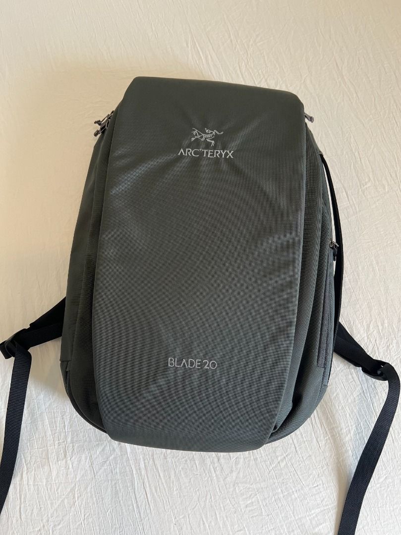 Arcteryx Blade 20 - Pilot Gray (Category: Backpacks) located in Manila. Submitted by jccheapdeclutters (Listing ID 1467517028, Image 1). Description: FOR SALE ONLY Arcteryx Blade 20 - Pilot Gray In excellent condition, used for no more than 5x, see photos to appreciate – Quick specs: - Capacity: 20 Liters - Laptop Sleeve: Fits up to a 15-inch laptop - Material: Durable high-tenacity nylon with water-resistant properties - Design: Clamshell-style 
