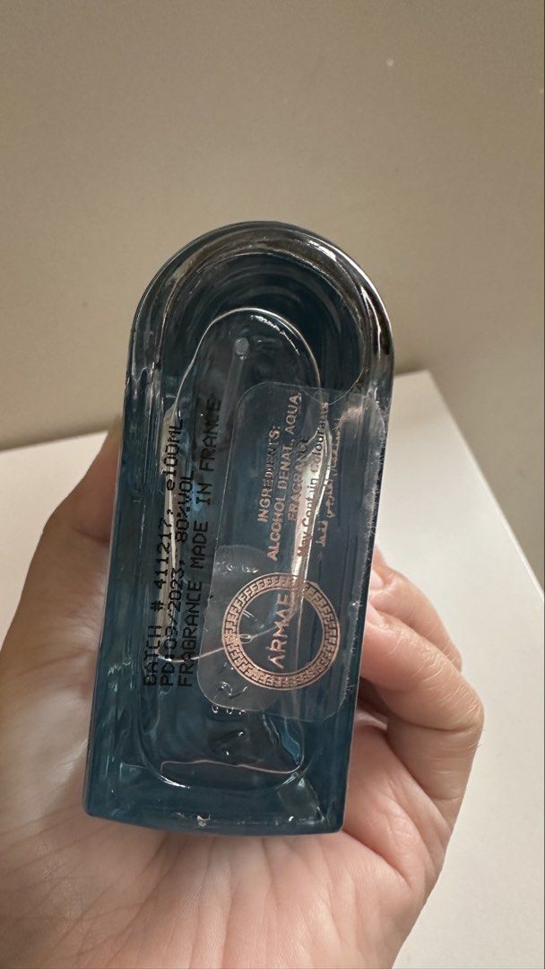 Armaf Aura Fresh Eau de Parfum 100ml (Category: Fragrance & Deodorants) located in Antipolo. Submitted by waco1313 (Listing ID 1467446107, Image 3). Description: Product Details Brand: Armaf Fragrance Name: Aura Fresh Concentration: Eau de Parfum (EDP) Bottle Size: 100 mL / 3.4 fl oz (Batch #411217, Made in France) Scent Profile: Fresh, Citrus, Aquatic, Woody (Inspired by Versace Man Eau Fraiche) Fragrance Notes: Top Notes: Star Fruit (Carambola)