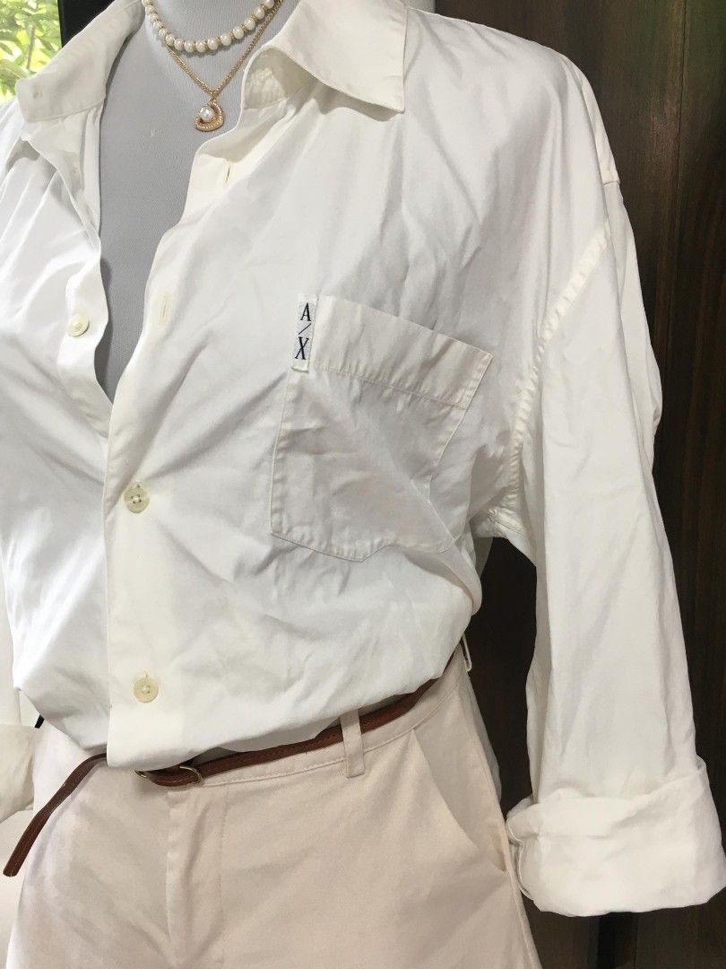 Armani Exchange A/X White Button-Up Shirt (Category: Longsleeves) located in Davao. Submitted by parenasnic86577 (Listing ID 1467602296, Image 3). Description: Armani oversize 400.