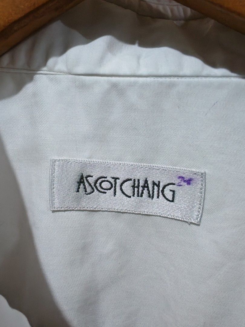 ASCOTCHANG (Category: Formal Shirts) located in Makati City. Submitted by kuya_uwi_kana (Listing ID 1467475629, Image 3). Description: ASCOTCHANG PIT TO PIT - 22 LENGTH - 30.5 BACK LENGTH - 32 SHOULDER - 18.5 SLEEVES - 25.