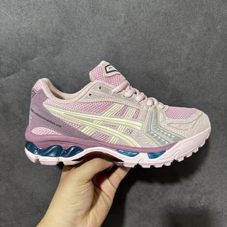 (Category: ) located in . Submitted by khai.uasneakers (Listing ID 1467487559, Image 1). Description: .