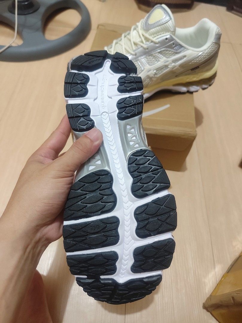A.S.I.C.S GelKayano (Category: Sneakers) located in Manila. Submitted by deguzmanni82562 (Listing ID 1467524658, Image 2). Description: Brandnew A.S.I.C.S Size US8.5 Mens O.E.M.Q.U.A.L.I.T.Y. -Meet up / Pick up : Leveriza Pasay .