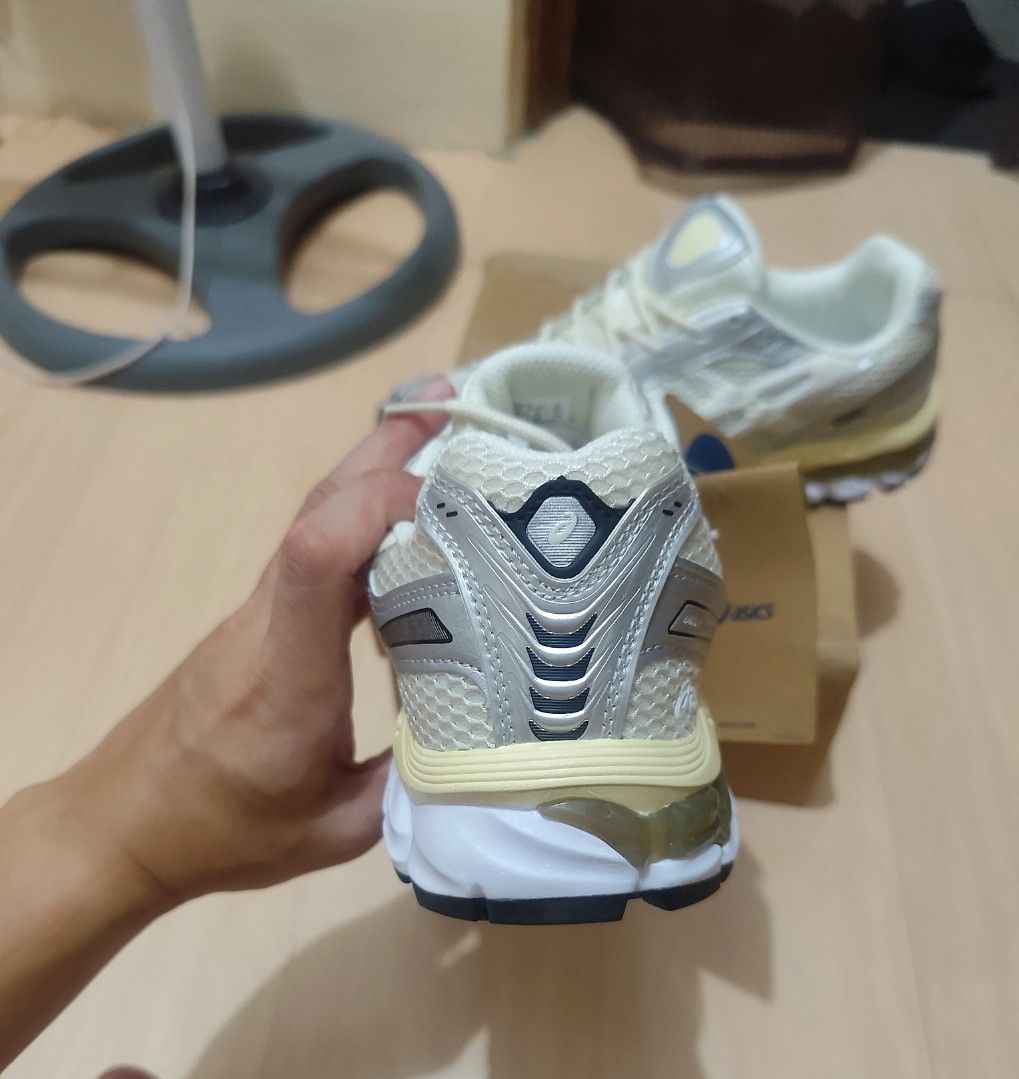 A.S.I.C.S GelKayano (Category: Sneakers) located in Manila. Submitted by deguzmanni82562 (Listing ID 1467524658, Image 3). Description: Brandnew A.S.I.C.S Size US8.5 Mens O.E.M.Q.U.A.L.I.T.Y. -Meet up / Pick up : Leveriza Pasay .