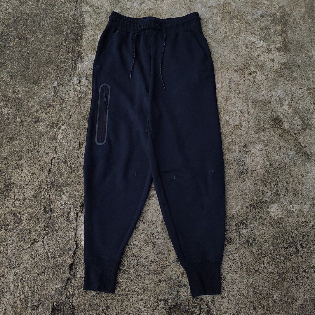 ASPACK 500 ONLY NIKE BOTTOMS (Category: Joggers) located in Pagadian. Submitted by romenallauderes (Listing ID 1467509376, Image 3). Description: Excellent Condition no issues.