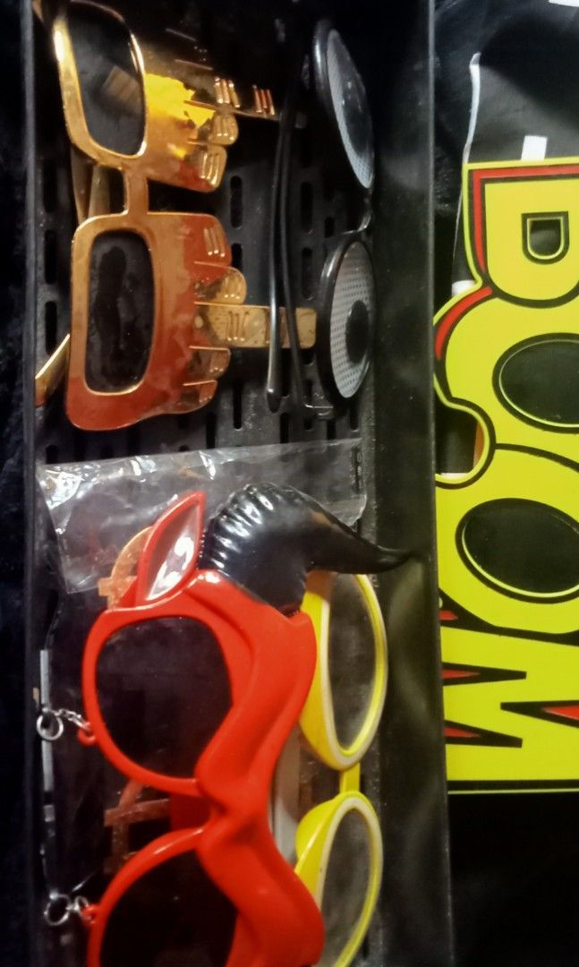 Assorted fun glasses (Category: Everything Else Others) located in Paranaque City. Submitted by dimaguilaa94969 (Listing ID 1467412344, Image 1). Description: pm if int 550 per pc.