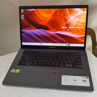 (Category: ) located in . Submitted by zeejaylaptops (Listing ID 1467466028, Image 1). Description: .