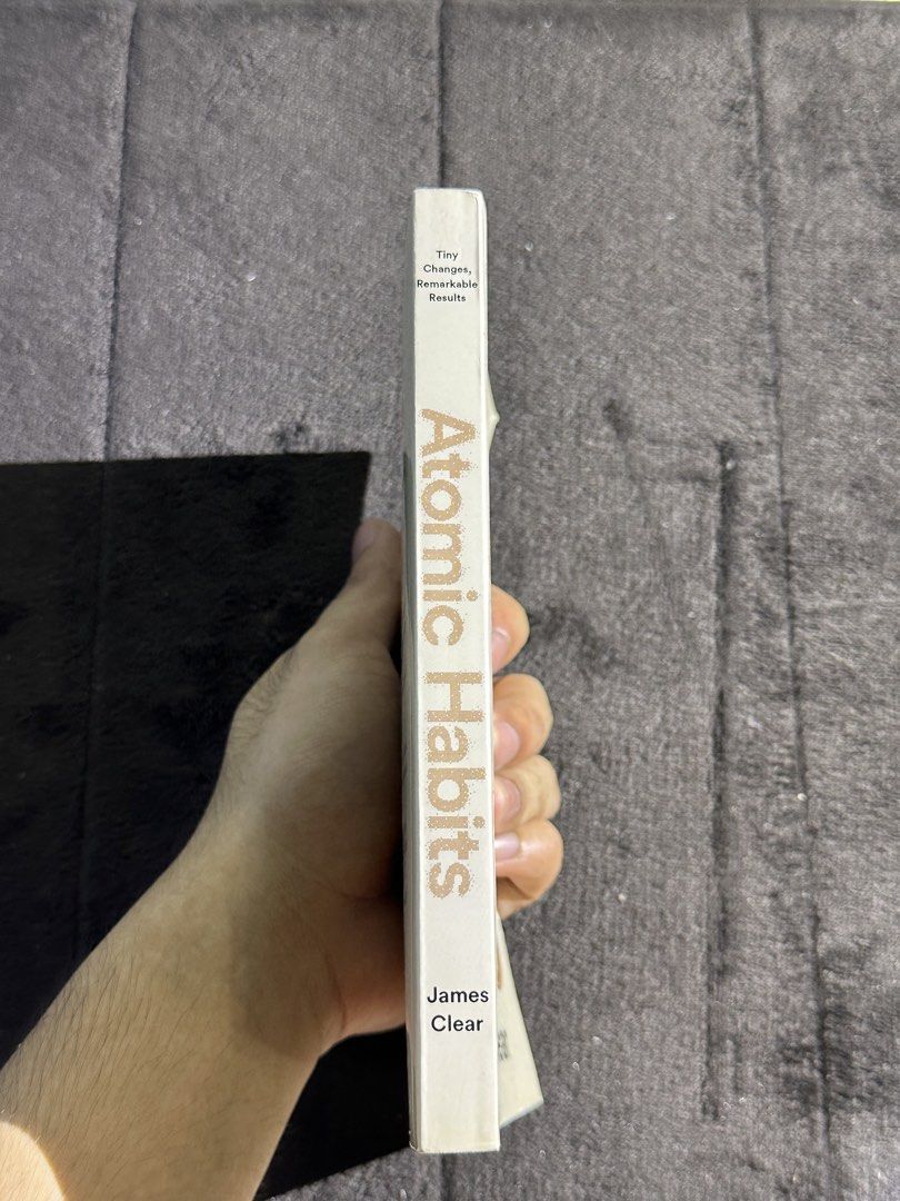 Atomic Habits by James Clear Paperback Book (Category: Storybooks) located in Manila. Submitted by wavy.scentss (Listing ID 1467475318, Image 3). Description: Condition: Good No Writing Pages are Complete Minor Shelf wear on cover Terms and conditions: ✔️ 50% DOWNPAYMENT ✔️ Gcash/Maya/Gotyme payment only ✔️ Lalamove, J&T, Angkas, Grab (Cash/GCash Delivery Fee by Recipient) ✔️ PAY AS YOU ORDER or PAY BEFORE SHIPMENT ✔️ PLEASE DON’T BE SHY TO ASK I