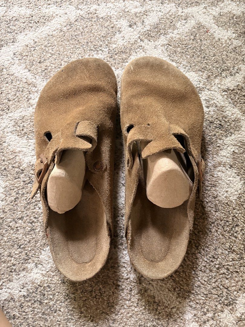Auth Preloved Birkenstock Boston Clogs (Category: Slippers & Slides) located in Paranaque City. Submitted by silentstone.dolphin (Listing ID 1467443475, Image 2). Description: Suede Leather.. Soft Footbed.. Brass Buckle.. Size 46RF.. Clean&Ready to use.. Super Gwapo in actual😍.