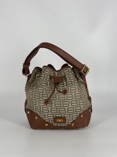 (Category: ) located in . Submitted by nuafreloved (Listing ID 1467601299, Image 1). Description: .